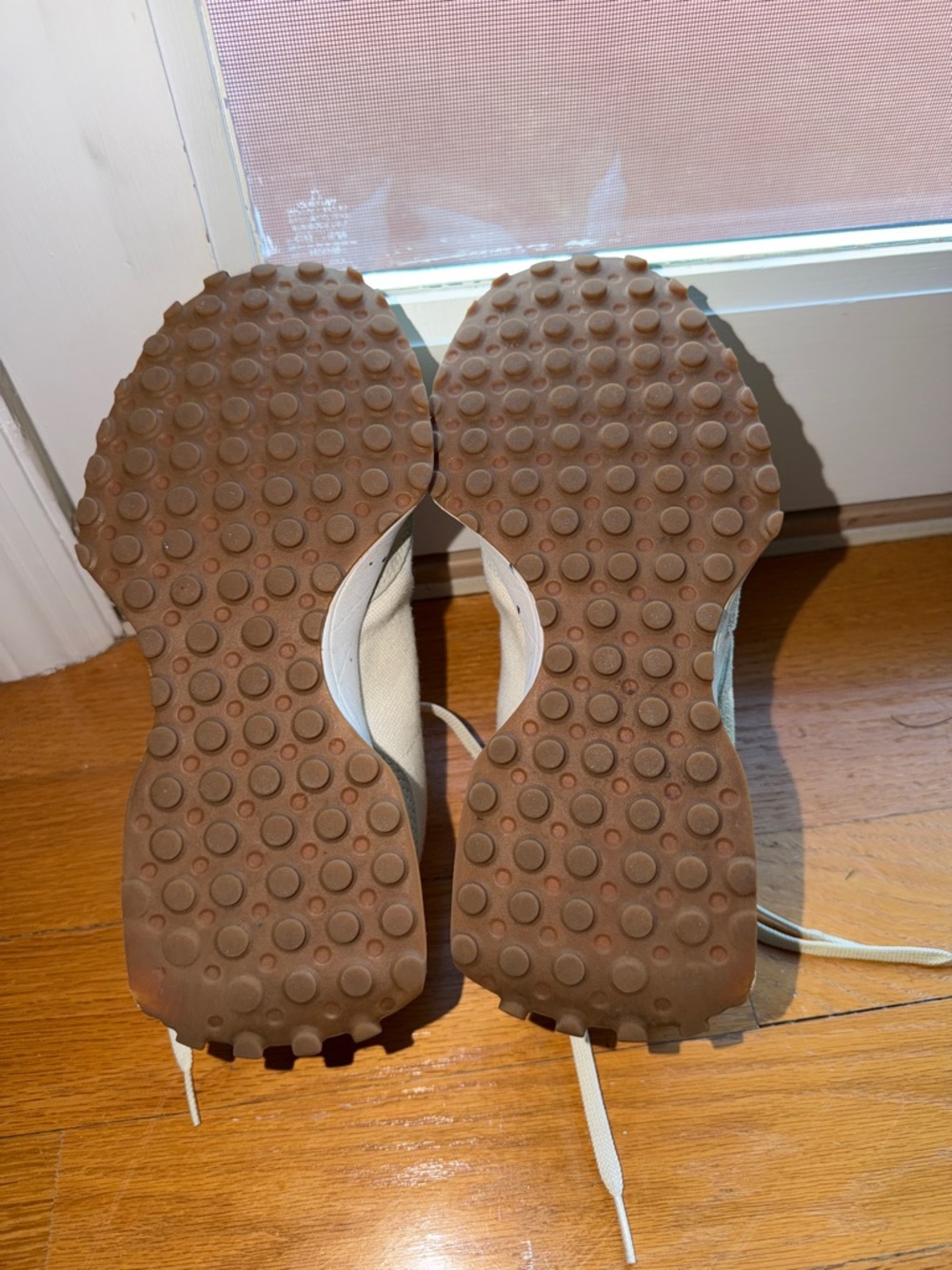 New Balance Cream Retro Runner Sneakers - Picture 6 of 6